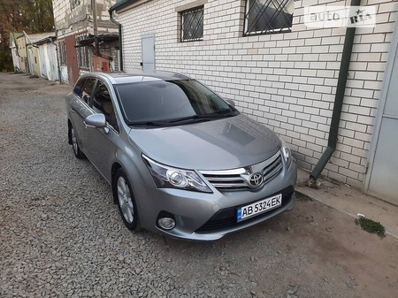 Toyota Avensis 2012  випуску Житомир з двигуном 1.8 л  універсал автомат за 8900 долл. 