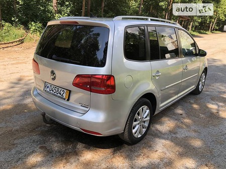 Volkswagen Touran 2012  випуску Тернопіль з двигуном 2 л дизель універсал автомат за 11450 долл. 