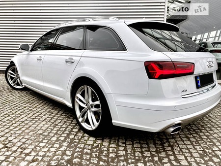 Audi A6 allroad quattro 2015  випуску Дніпро з двигуном 0 л бензин універсал автомат за 33700 долл. 