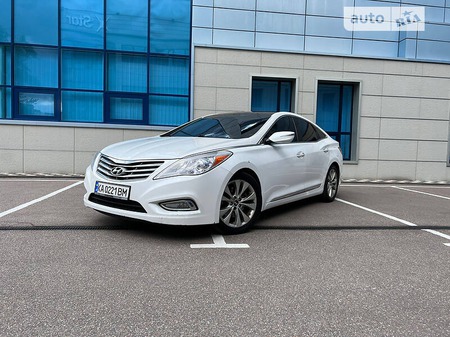 Hyundai Azera 2012  випуску Київ з двигуном 3.3 л бензин седан автомат за 12500 долл. 