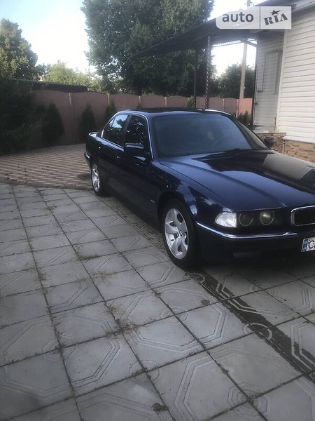 BMW 740 1998  випуску Чернігів з двигуном 4.4 л бензин седан автомат за 3800 долл. 