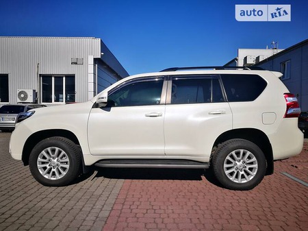 Toyota Land Cruiser Prado 2013  випуску Ужгород з двигуном 3 л дизель універсал автомат за 32000 долл. 