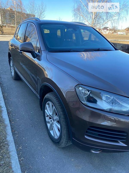 Volkswagen Touareg 2013  випуску Київ з двигуном 3 л дизель позашляховик автомат за 23499 долл. 