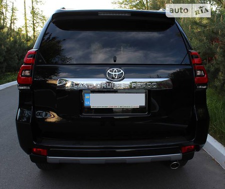Toyota Land Cruiser Prado 2019  випуску Вінниця з двигуном 4 л бензин позашляховик автомат за 43999 долл. 