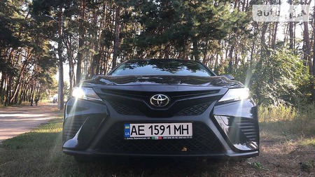 Toyota Camry 2017  выпуска Днепропетровск с двигателем 2.5 л бензин седан автомат за 23500 долл. 