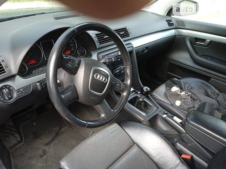 Audi A4 Limousine 2005  випуску Львів з двигуном 2.5 л дизель універсал механіка за 5600 долл. 