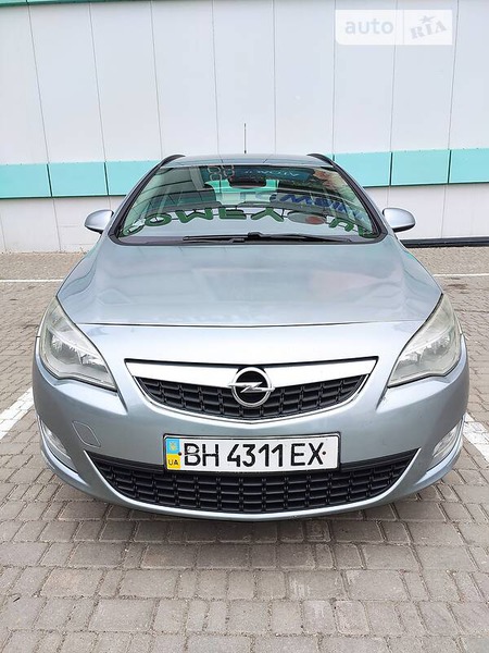 Opel Astra 2011  випуску Одеса з двигуном 1.3 л дизель універсал механіка за 5800 долл. 