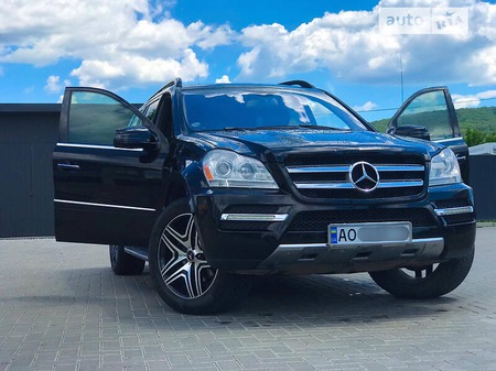 Mercedes-Benz GL 320 2007  випуску Ужгород з двигуном 3 л дизель позашляховик автомат за 16700 долл. 