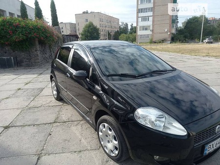 Fiat Punto 2007  випуску Хмельницький з двигуном 1.4 л бензин хэтчбек механіка за 5500 долл. 