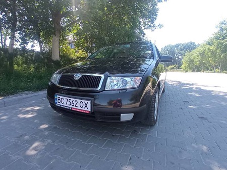 Skoda Fabia 2002  випуску Львів з двигуном 2 л бензин седан механіка за 3800 долл. 