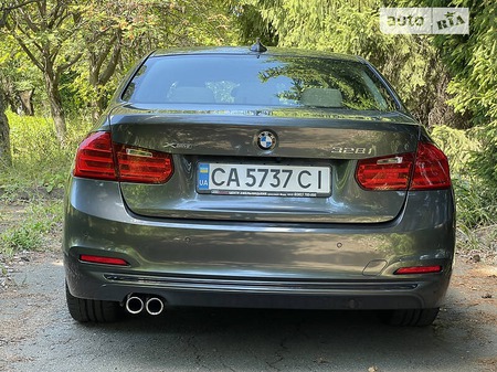BMW 328 2014  випуску Черкаси з двигуном 2 л бензин седан автомат за 14300 долл. 
