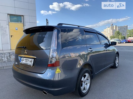 Mitsubishi Grandis 2006  випуску Запоріжжя з двигуном 2.4 л  універсал автомат за 8500 долл. 