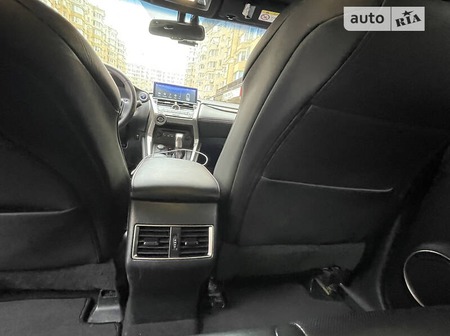 Lexus NX 300h 2014  випуску Ужгород з двигуном 2.5 л гібрид позашляховик автомат за 31000 долл. 