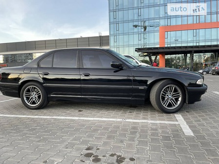 BMW 735 2001  випуску Київ з двигуном 3.5 л  седан автомат за 6500 долл. 