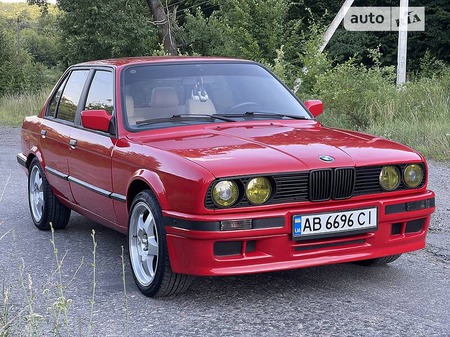 BMW 325 1988  випуску Вінниця з двигуном 2.5 л бензин седан механіка за 3799 долл. 