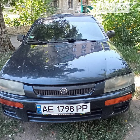 Mazda 323 1998  випуску Донецьк з двигуном 1.8 л  седан механіка за 2600 долл. 