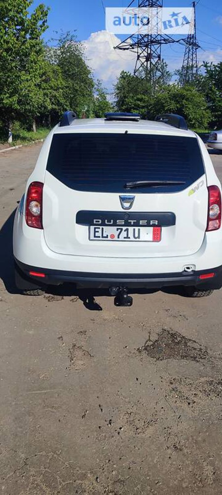 Dacia Duster 2013  випуску Львів з двигуном 1.6 л бензин позашляховик механіка за 9100 долл. 