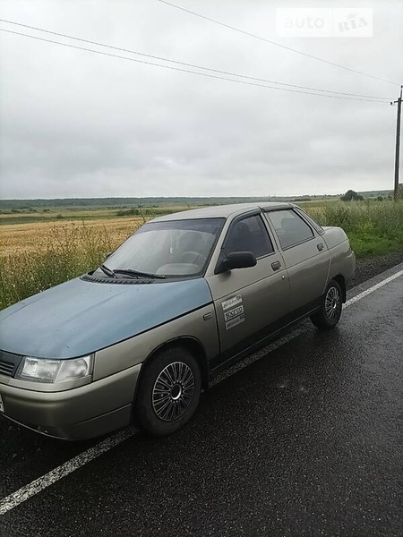 Lada 2110 1999  випуску Харків з двигуном 1.5 л  седан механіка за 1700 долл. 