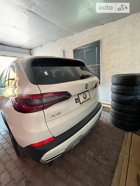 BMW X5 2020  випуску Ужгород з двигуном 3 л бензин позашляховик автомат за 39900 долл. 