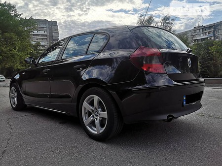 BMW 116 2006  випуску Запоріжжя з двигуном 1.6 л бензин хэтчбек механіка за 6999 долл. 