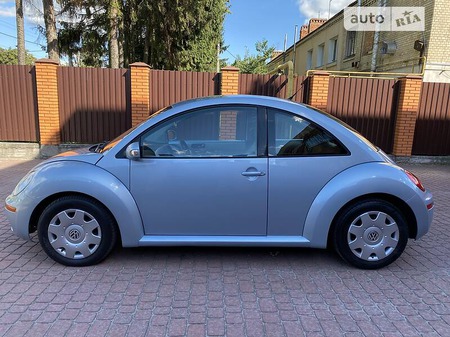 Volkswagen Beetle 2010  випуску Хмельницький з двигуном 2.5 л бензин купе автомат за 7999 долл. 