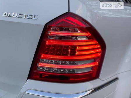 Mercedes-Benz GL 350 2010  випуску Тернопіль з двигуном 3 л дизель позашляховик автомат за 18400 долл. 