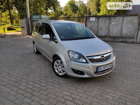 Opel Zafira Tourer 2013  випуску Львів з двигуном 1.7 л дизель універсал механіка за 8950 долл. 