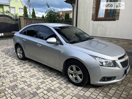 Chevrolet Cruze 2011  випуску Київ з двигуном 1.8 л  седан  за 7900 долл. 