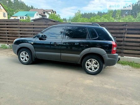 Hyundai Tucson 2008  випуску Київ з двигуном 2.7 л  позашляховик автомат за 8300 долл. 