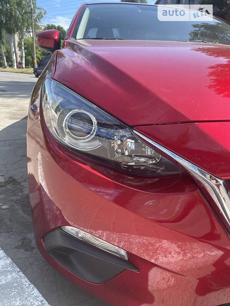 Mazda 3 2016  випуску Запоріжжя з двигуном 0 л бензин седан автомат за 10999 долл. 