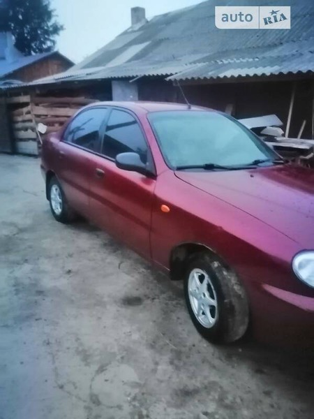 Daewoo Lanos 2006  випуску Львів з двигуном 1.5 л  хэтчбек  за 2000 долл. 