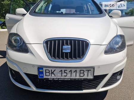 Seat Altea XL 2015  випуску Київ з двигуном 1.6 л дизель універсал автомат за 12000 долл. 