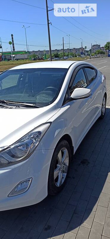 Hyundai Elantra 2013  випуску Одеса з двигуном 1.8 л  седан автомат за 8900 долл. 