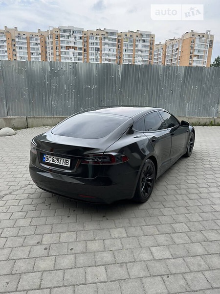 Tesla S 2017  випуску Львів з двигуном 0 л електро седан автомат за 41500 долл. 