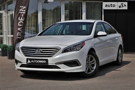 Hyundai Sonata 2017  випуску Харків з двигуном 2.4 л бензин седан автомат за 10800 долл. 