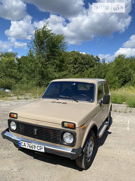 Lada 2121 1983  випуску Черкаси з двигуном 1.7 л  позашляховик механіка за 3000 долл. 