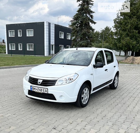 Dacia Sandero 2009  випуску Суми з двигуном 1.2 л бензин хэтчбек механіка за 4999 долл. 