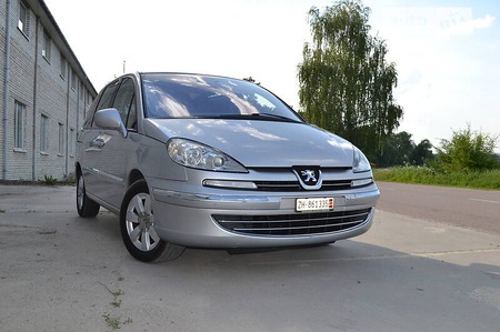 Peugeot 807 2011  випуску Львів з двигуном 2 л дизель універсал механіка за 8000 долл. 