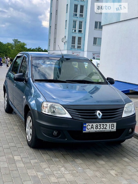 Renault Logan 2012  випуску Черкаси з двигуном 1.4 л  седан механіка за 3600 долл. 