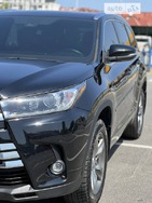 Toyota Highlander 2019 Ужгород 3.5 л  внедорожник автомат к.п.