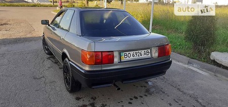 Audi 80 1987  випуску Івано-Франківськ з двигуном 1.6 л бензин седан механіка за 2100 долл. 