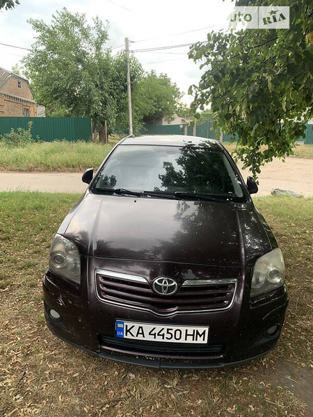 Toyota Avensis 2008  випуску Кропивницький з двигуном 1.8 л  седан механіка за 5700 долл. 