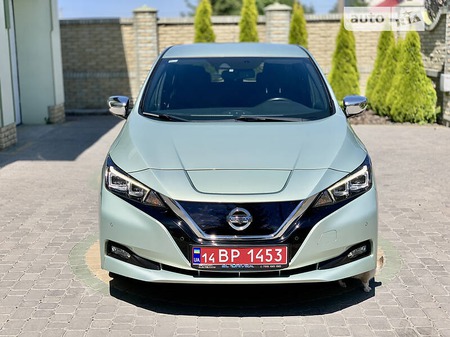Nissan Leaf 2018  випуску Тернопіль з двигуном 0 л електро хэтчбек автомат за 24000 долл. 