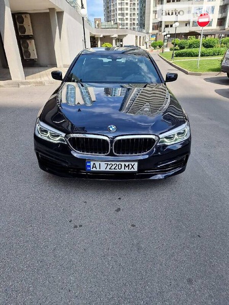 BMW 530 2018  випуску Київ з двигуном 2 л гібрид седан автомат за 48000 долл. 