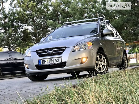 KIA Ceed 2009  випуску Львів з двигуном 1.6 л дизель універсал механіка за 5999 долл. 