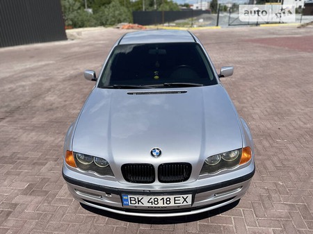 BMW 318 1999  випуску Рівне з двигуном 1.9 л бензин седан механіка за 4300 долл. 