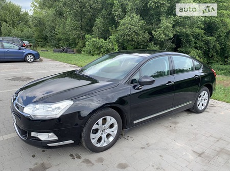 Citroen C5 2010  випуску Львів з двигуном 2 л дизель універсал механіка за 8500 долл. 