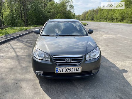 Hyundai Elantra 2008  випуску Івано-Франківськ з двигуном 1.6 л бензин седан механіка за 6100 долл. 