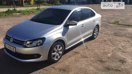 Volkswagen Polo 2012  випуску Київ з двигуном 1.6 л бензин седан механіка за 6800 долл. 