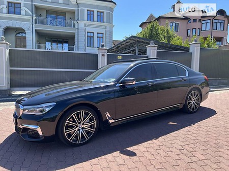 BMW 750 2016  випуску Чернівці з двигуном 4.4 л бензин седан  за 45000 долл. 